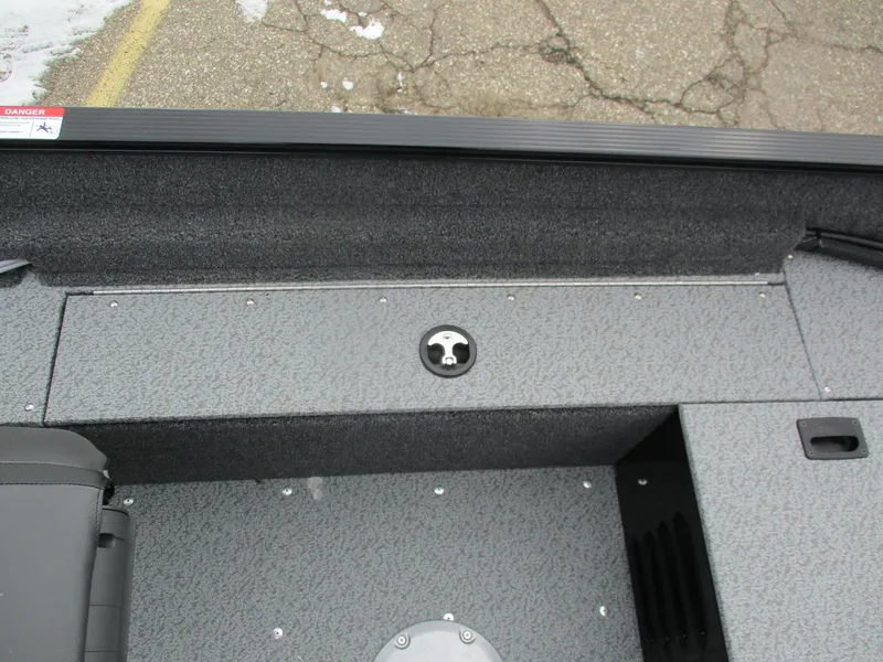 Slide: The Image of Lund 1650 Angler SS 2025 - 10