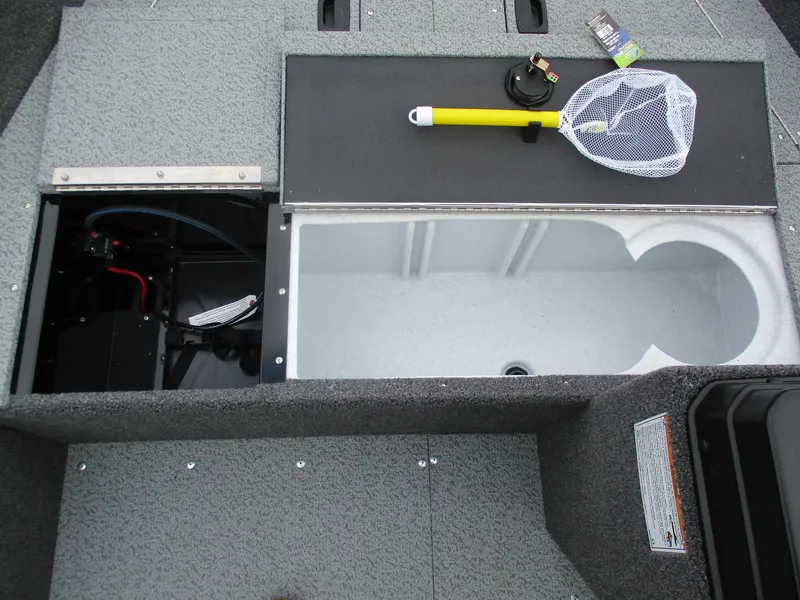 Slide: The Image of Lund 1650 Angler SS 2025 - 12