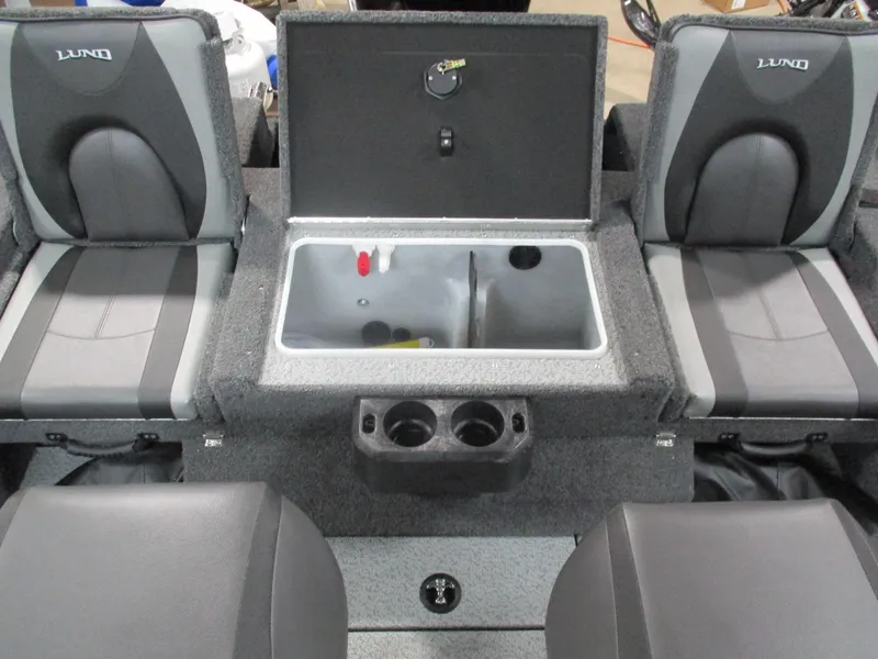 Slide: The Image of Lund Impact XS 1875 Sport 2025 - 17