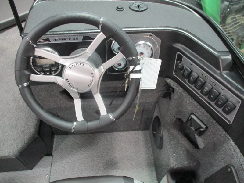 Slide: The Image of Lund Impact XS 1875 Sport 2025 - 6