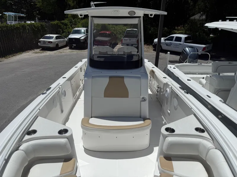 Slide: The Image of Edgewater 262CC 2022 - 6