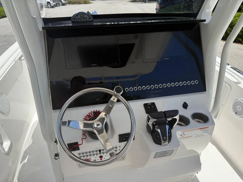 Slide: The Image of Edgewater 262CC 2022 - 9