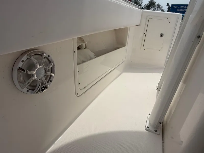 Slide: The Image of Robalo R302 Center Console 2019 - 51