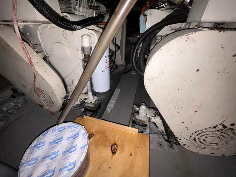 Slide: The Image of Sealine F44 2000 - 61