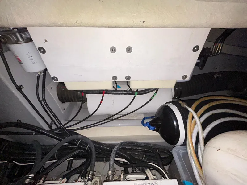 Slide: The Image of Sealine F44 2000 - 66