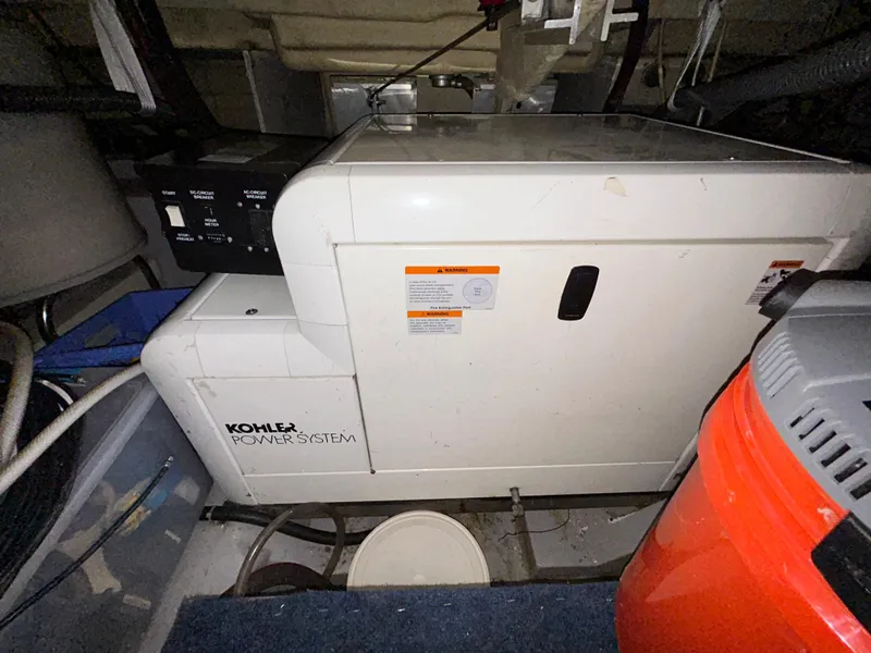 Slide: The Image of Sealine F44 2000 - 67