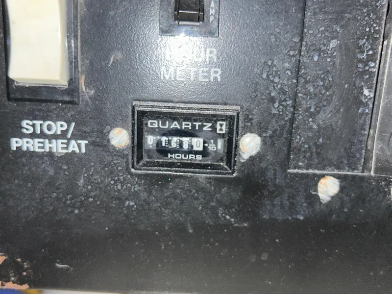 Slide: The Image of Sealine F44 2000 - 68