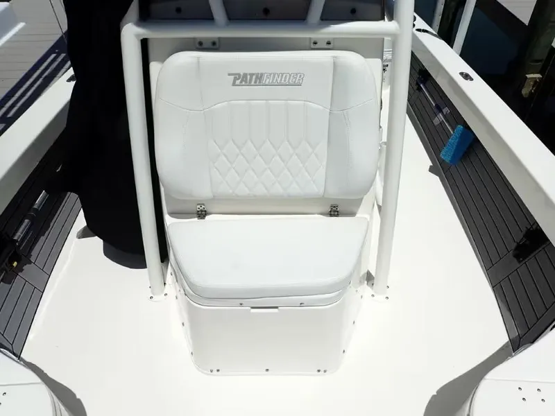 Slide: The Image of 2024 Pathfinder 2600 TRS boat seat with white upholstery and logo. - 14