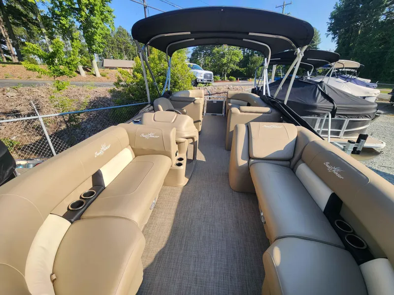 Slide: The Image of SunChaser 822 LZ 2023 - 11