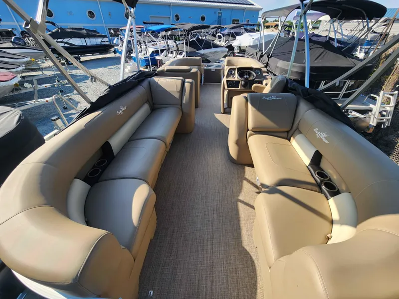 Slide: The Image of SunChaser 822 LZ 2023 - 5