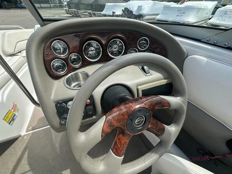 Slide: The Image of Crownline Boats 185 SS 2009 - 13