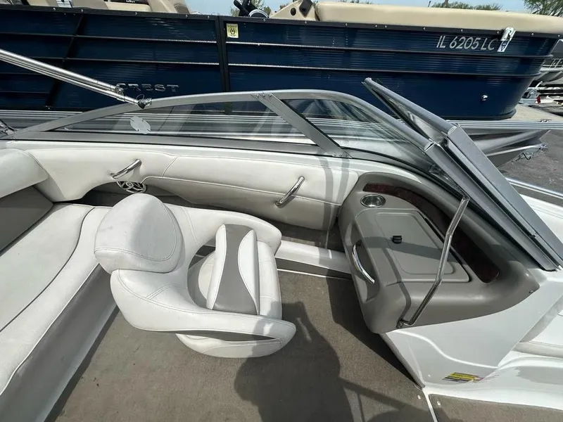 Slide: The Image of Crownline Boats 185 SS 2009 - 15