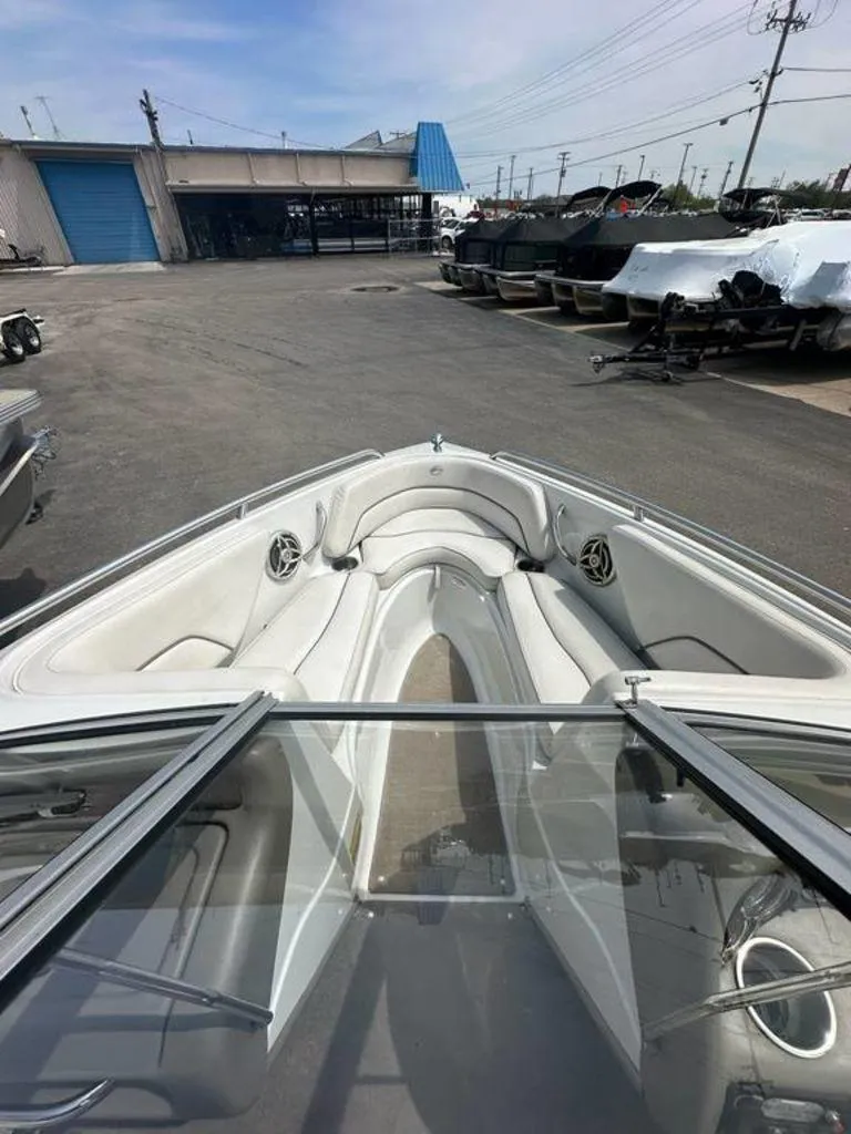 Slide: The Image of Crownline Boats 185 SS 2009 - 6