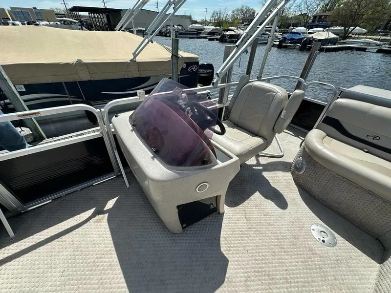 Slide: The Image of Avalon LS 2300 2011 - 7