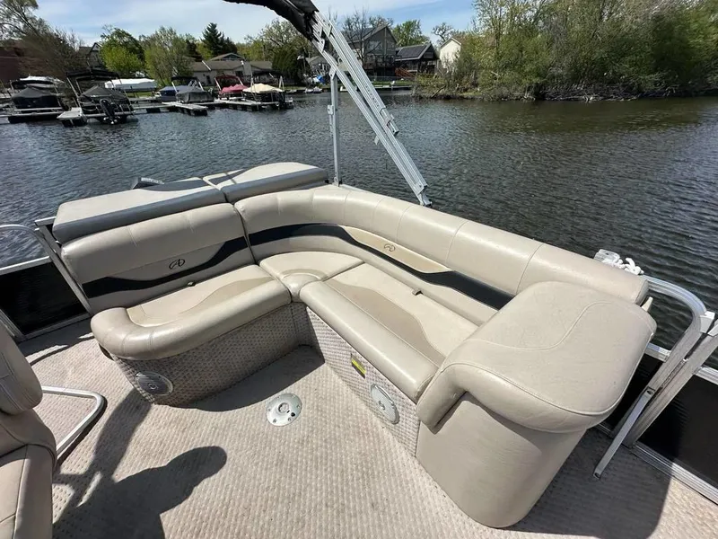 Slide: The Image of Avalon LS 2300 2011 - 8