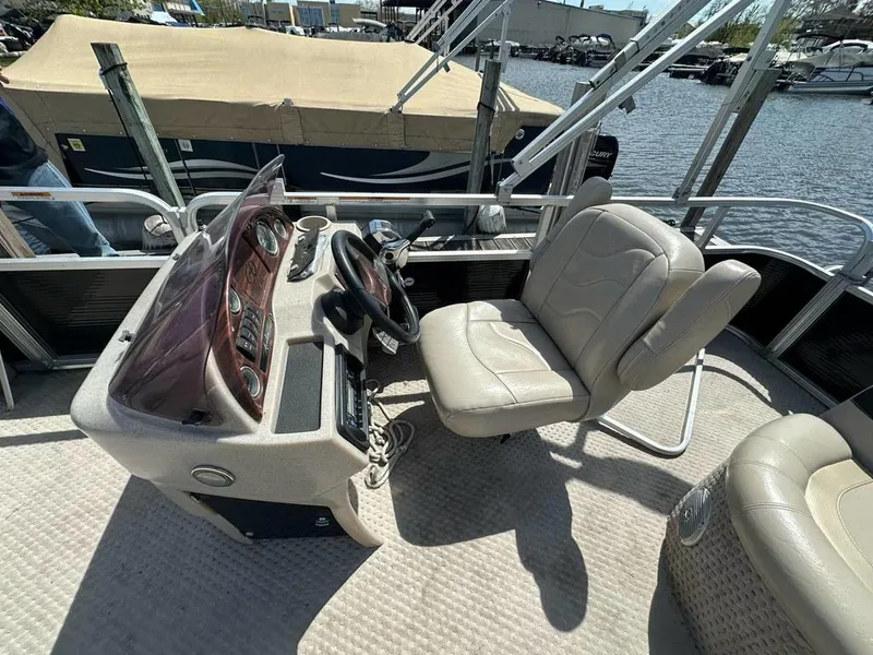 Slide: The Image of Avalon LS 2300 2011 - 9