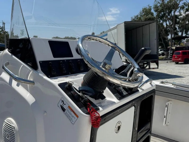 Slide: The Image of Yamaha 195 FSH Deluxe 2022 - 11