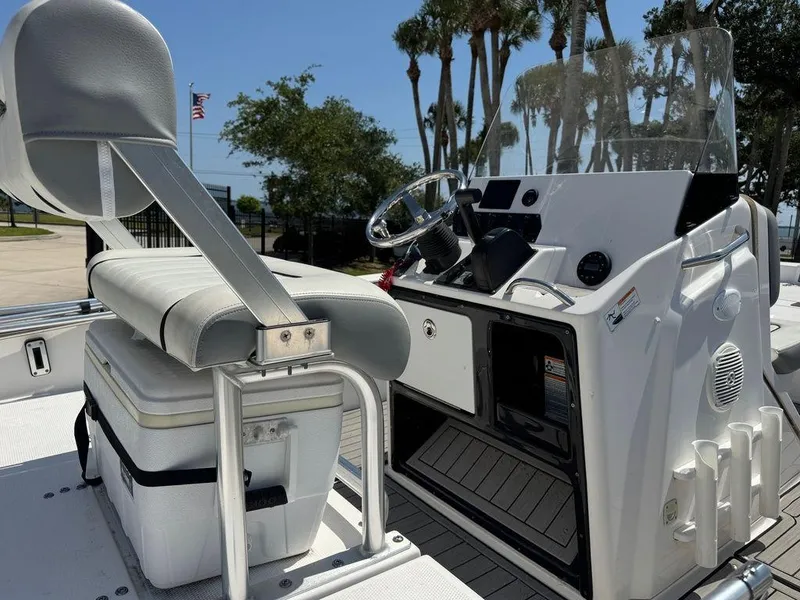 Slide: The Image of Yamaha 195 FSH Deluxe 2022 - 14