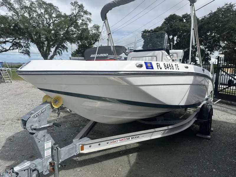 Slide: The Image of Yamaha 195 FSH Deluxe 2022 - 17