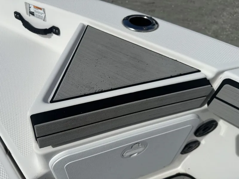 Slide: The Image of Yamaha 195 FSH Deluxe 2022 - 19