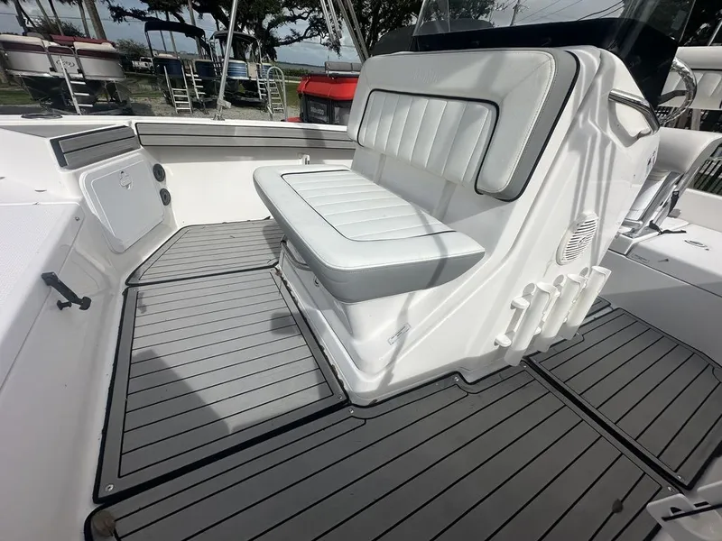 Slide: The Image of Yamaha 195 FSH Deluxe 2022 - 23