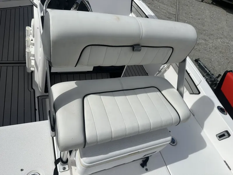 Slide: The Image of Yamaha 195 FSH Deluxe 2022 - 26