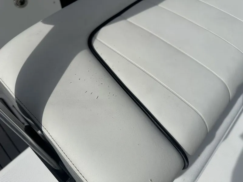 Slide: The Image of Yamaha 195 FSH Deluxe 2022 - 27