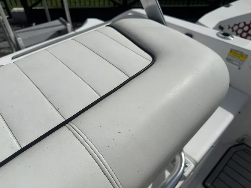 Slide: The Image of Yamaha 195 FSH Deluxe 2022 - 29