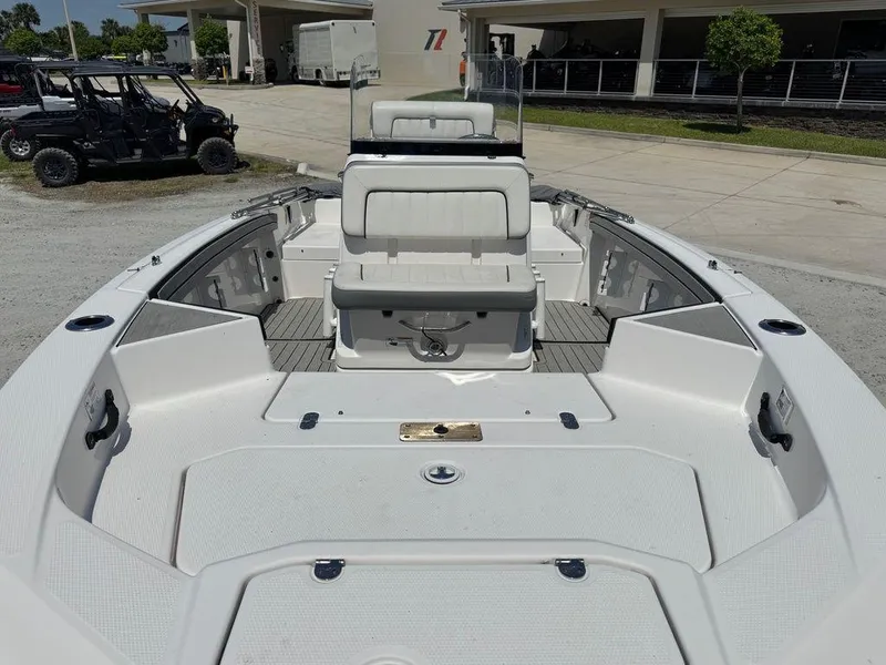 Slide: The Image of Yamaha 195 FSH Deluxe 2022 - 3