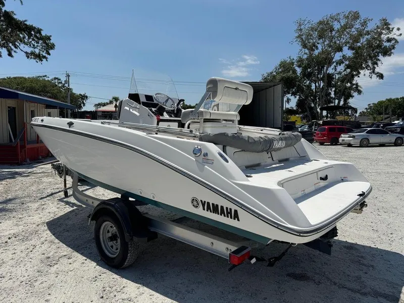 Slide: The Image of Yamaha 195 FSH Deluxe 2022 - 7