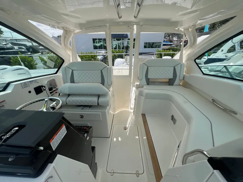 Slide: The Image of 2025 Pursuit 326 Dc - Image 13 - 13