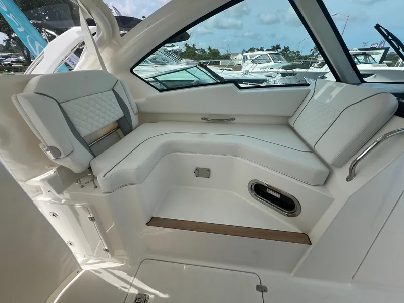 Slide: The Image of 2025 Pursuit 326 Dc - Image 14 - 14