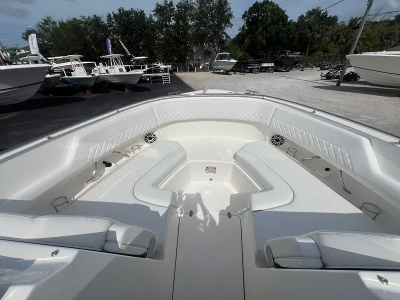 Slide: The Image of 2025 Pursuit 326 Dc - Image 18 - 18