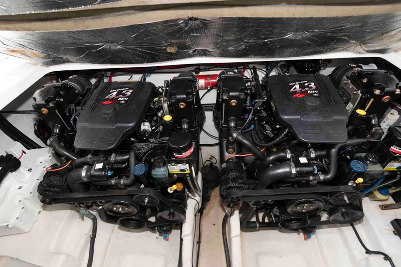 Slide: The Image of Twin MerCruiser 4.3 MPI engines in a 2007 Sea Ray 280 Sundancer boat. - 12