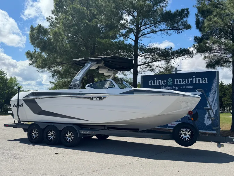 The Image of Tigé Ultré 25ZX 2025 - 1