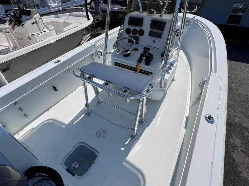 Slide: The Image of Contender 21 Open boat, 2003 model, with 2014 Yamaha 250 engine, 82 hours, interior view. - 10