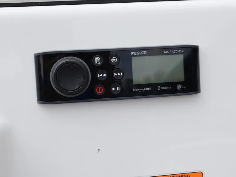 Slide: The Image of Fusion MS-RA70NSX stereo system on 2021 Yamaha Boats 212. - 7