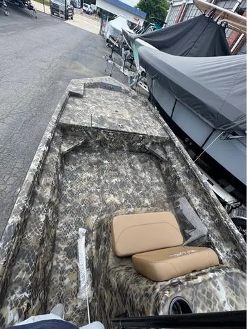 Slide: The Image of Excel 1960 Stalker - 90 HP 2025 - 4