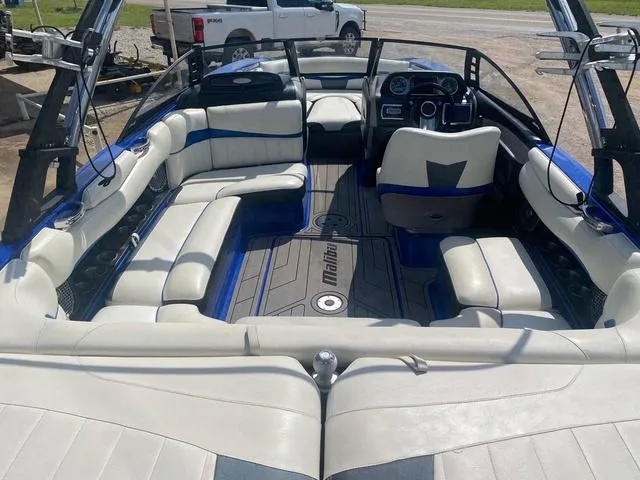 Slide: The Image of Malibu Wakesetter 22 MXZ 2012 - 11