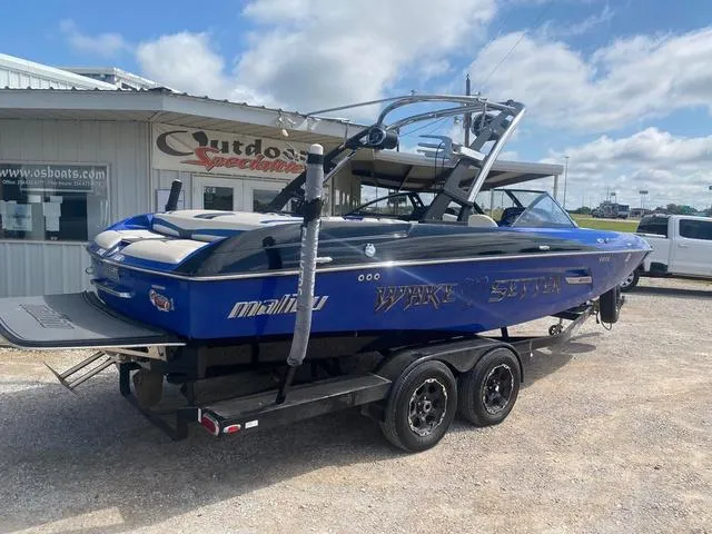 Slide: The Image of Malibu Wakesetter 22 MXZ 2012 - 5