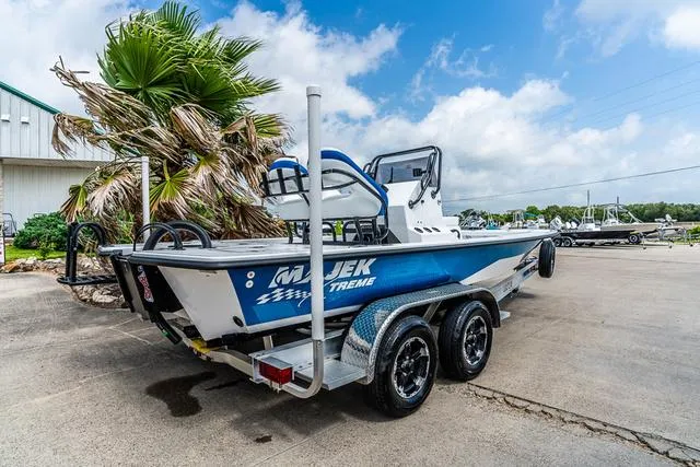 Slide: The Image of Majek 22 XTREME 2025 - 3