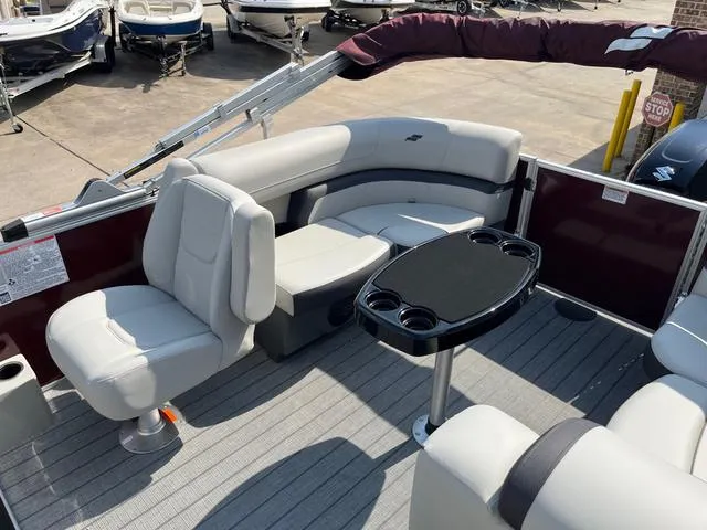 Slide: The Image of Starcraft EX 20 R 2025 - 17