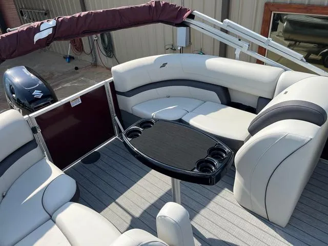 Slide: The Image of Starcraft EX 20 R 2025 - 18