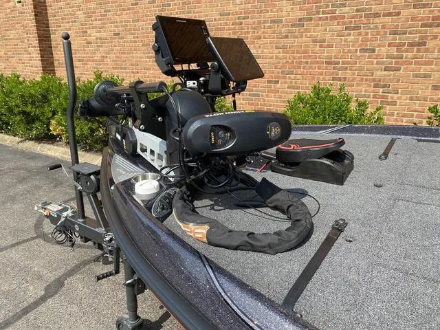 Slide: The Image of Bass Cat Jaguar STS 2023 - 12