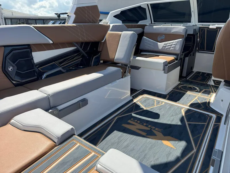 Slide: The Image of Tigé 25ZX Ultre' 2024 - 13