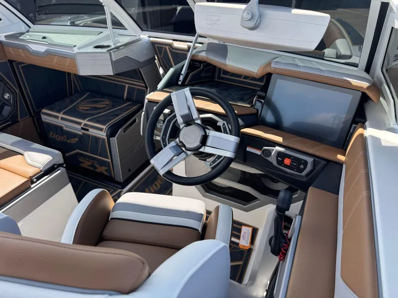 Slide: The Image of Tigé 25ZX Ultre' 2024 - 18