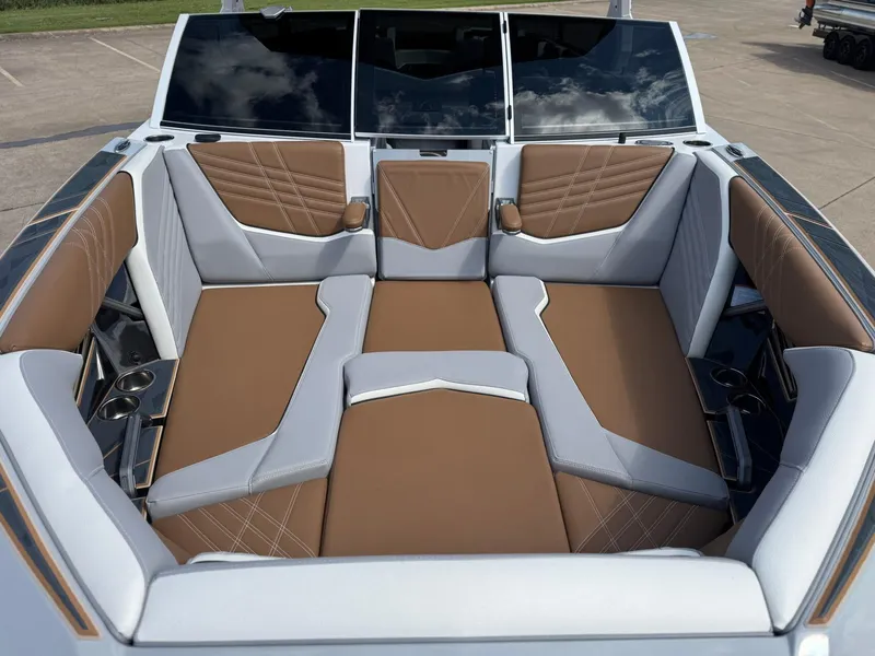 Slide: The Image of Tigé 25ZX Ultre' 2024 - 22