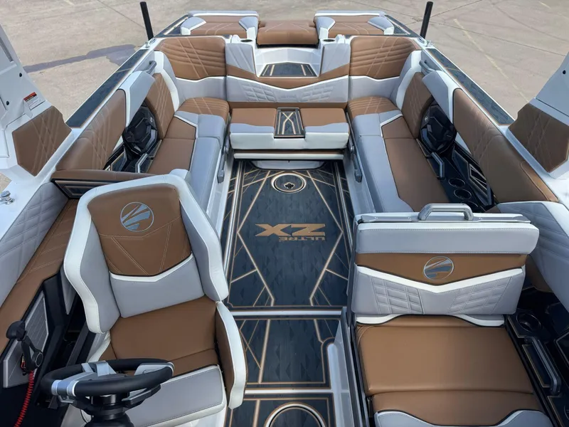 Slide: The Image of Tigé 25ZX Ultre' 2024 - 24