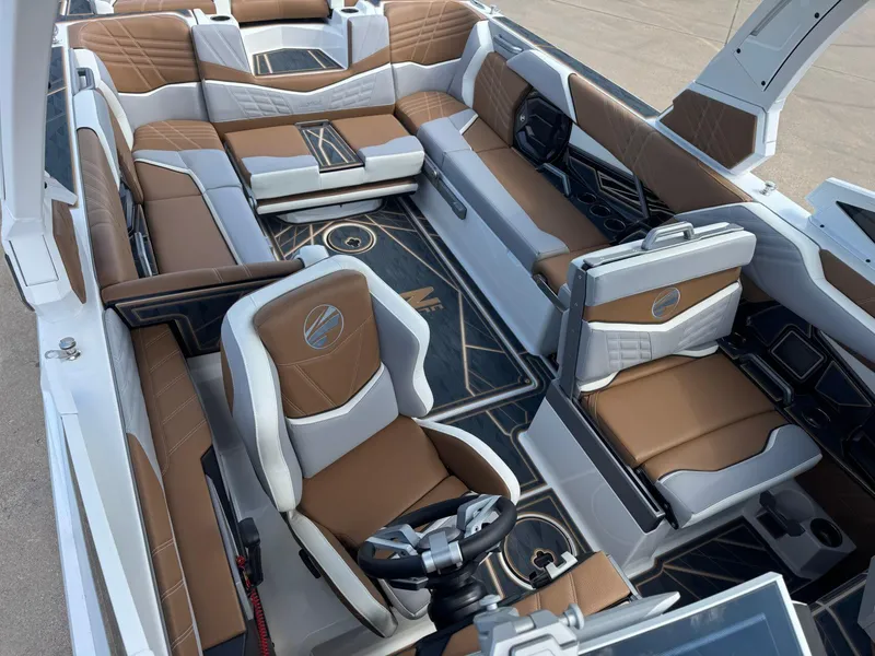 Slide: The Image of Tigé 25ZX Ultre' 2024 - 25