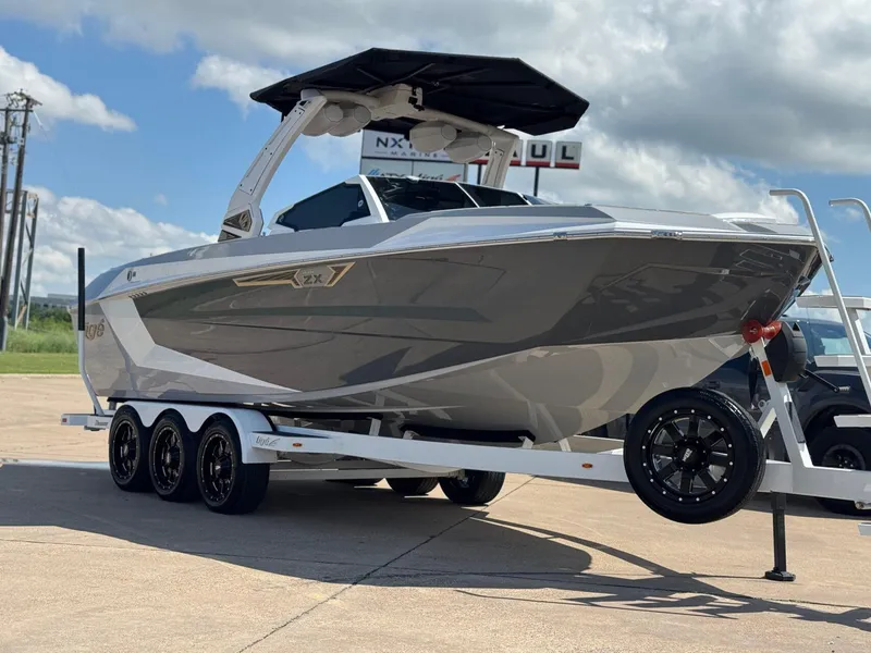 Slide: The Image of Tigé 25ZX Ultre' 2024 - 8